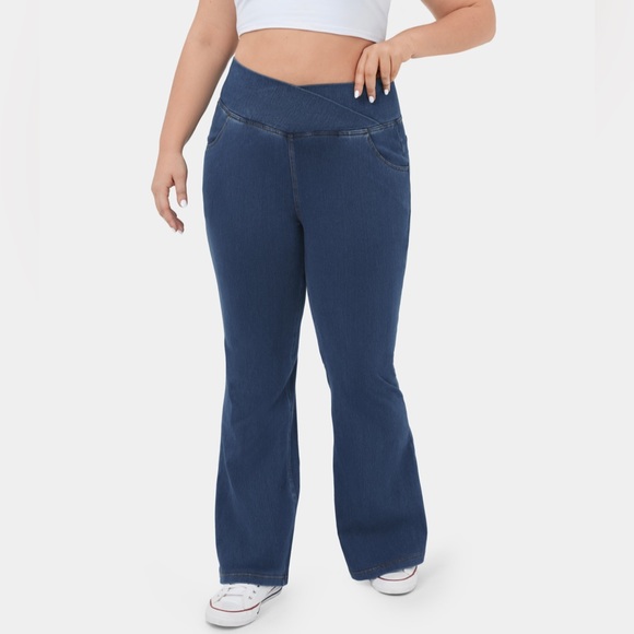 Halara Magic High Waisted, Crossover, Pocket, Flare Pants Plus Size - 1X - Picture 2 of 3